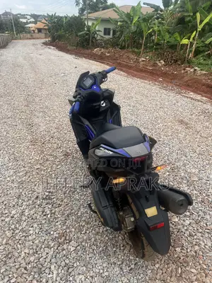 Yamaha Aerox 2025 Blue