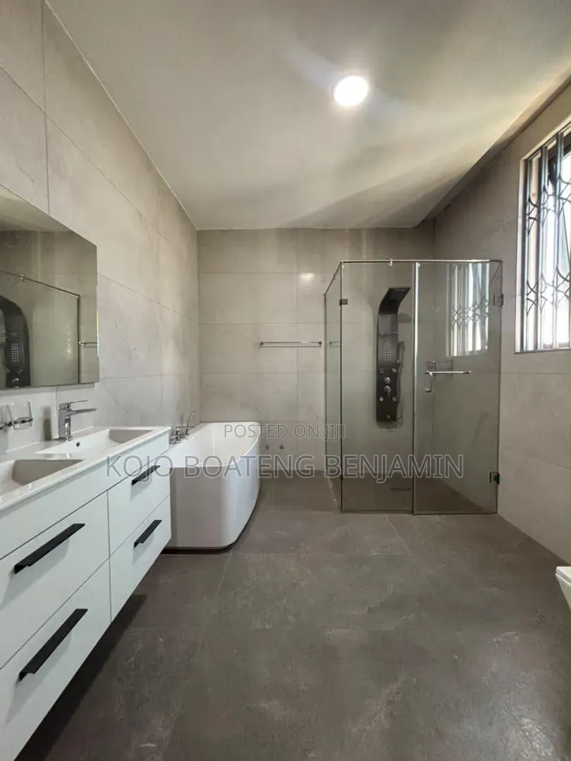 4bdrm House in School Junction for rent