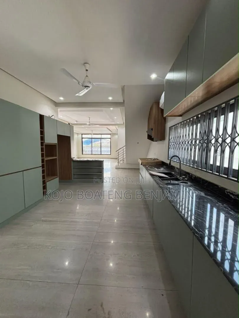 4bdrm House in School Junction for rent
