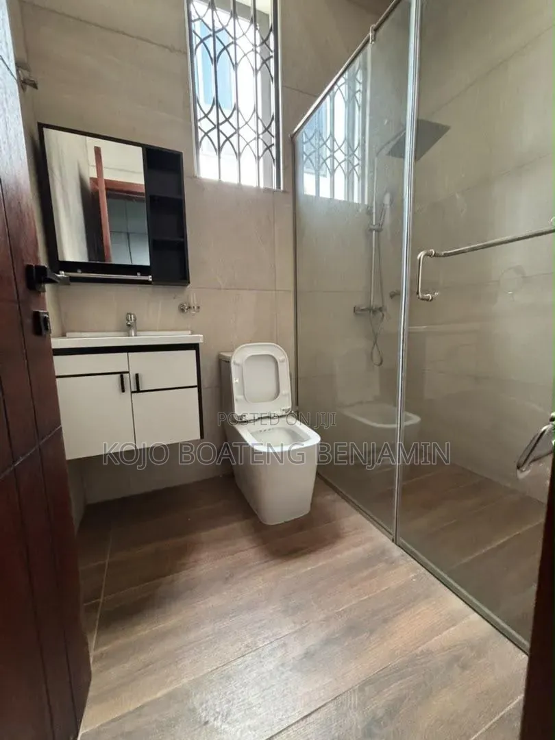 4bdrm House in School Junction for rent
