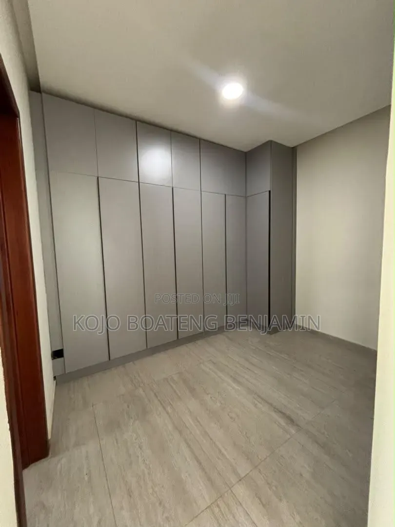 4bdrm House in School Junction for rent