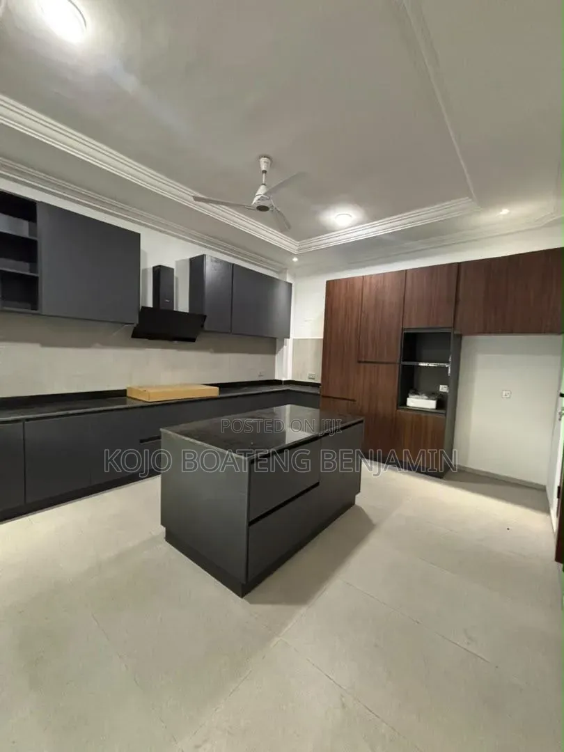 4bdrm House in School Junction for rent