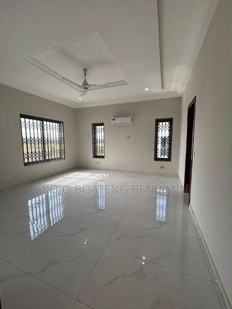 4bdrm House in School Junction for rent