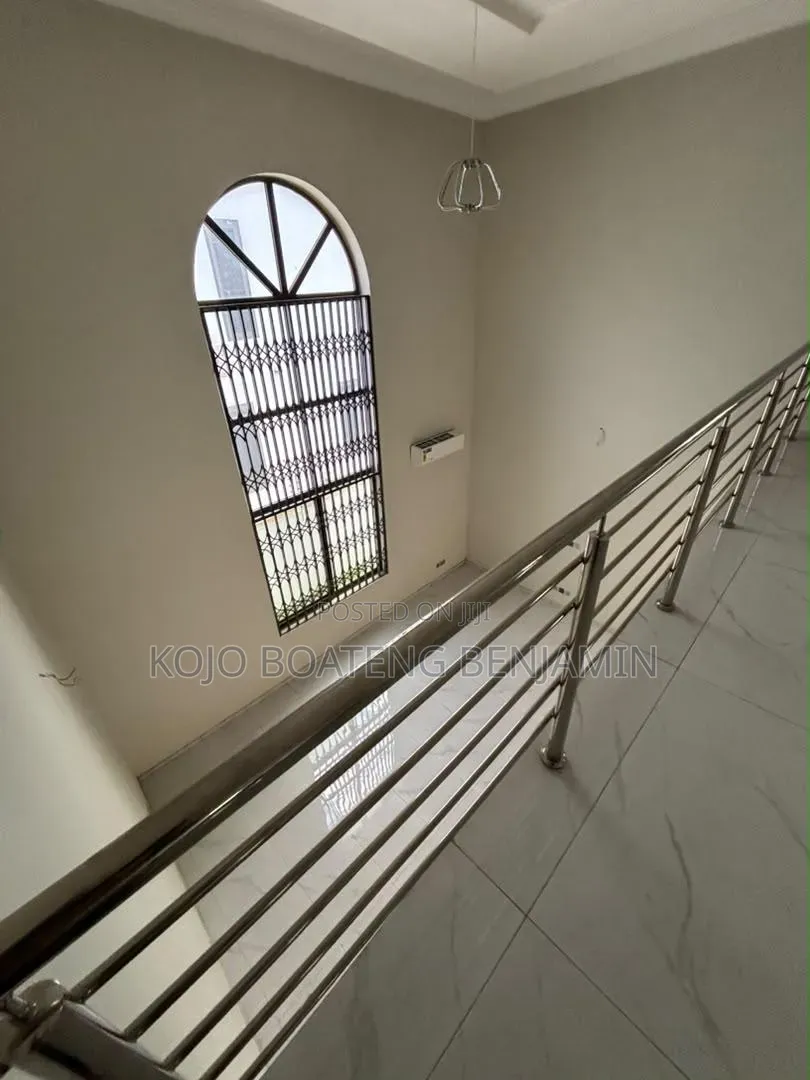 4bdrm House in School Junction for rent