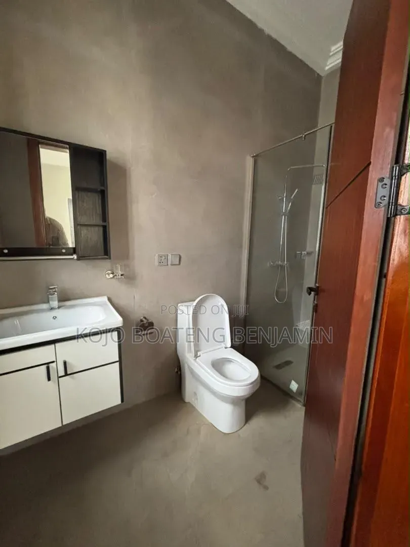 4bdrm House in School Junction for rent