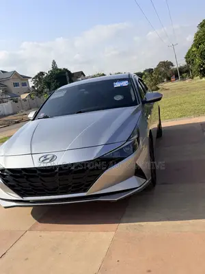 Hyundai Elantra SE 2021 Silver