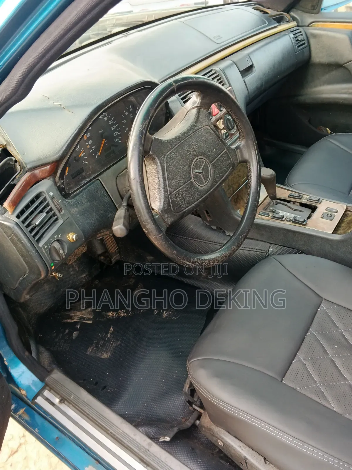 Mercedes-Benz 220E 2000 Blue