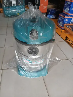 1400watt (Wet /Dry) Industrial Vacuum Cleaner