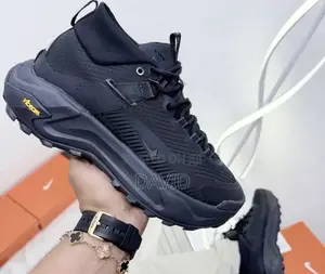 Nike Acg Mountain Fly Low