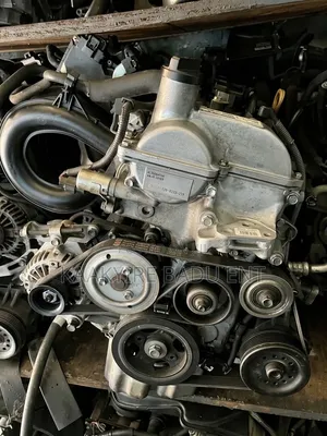 Toyota Vitz Engine 4 Plugs Complete