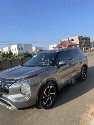 Mitsubishi Outlander SEL Launch Edition 2022 Gray