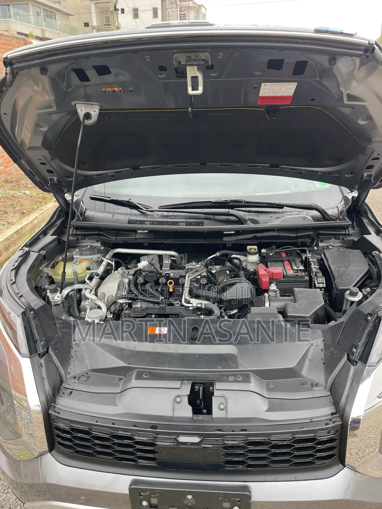 Mitsubishi Outlander SEL Launch Edition 2022 Gray