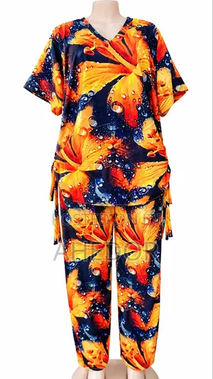 Two Piece v Neck Palm Print Short Sleeve Tee and Pants