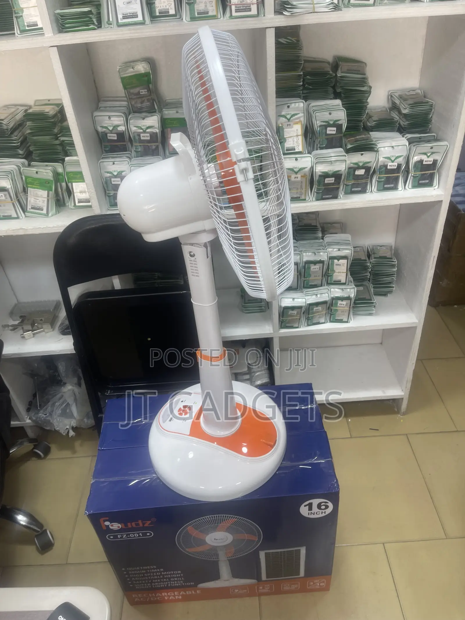 Fsudz 16" Rechargeable AC/DC Fan + Solar Panel (FZ-001)