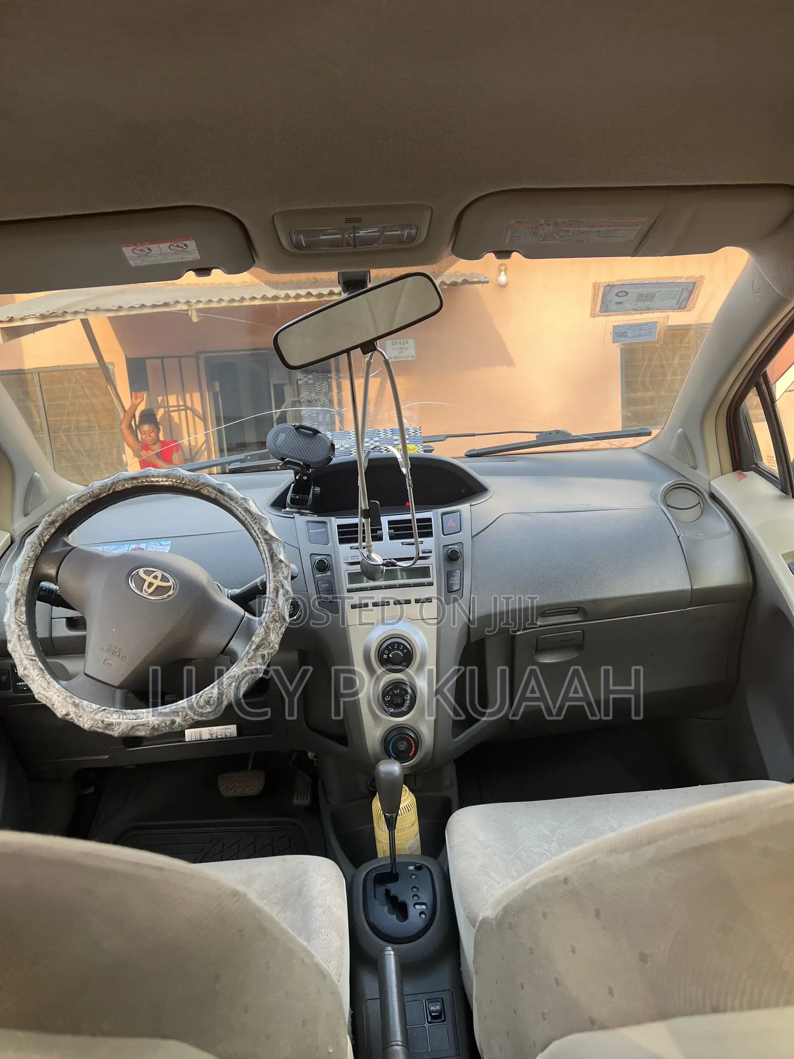 Toyota Vitz 2012
