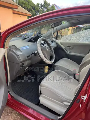 Toyota Vitz 2012