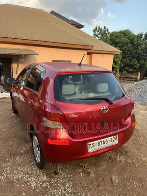 Toyota Vitz 2012