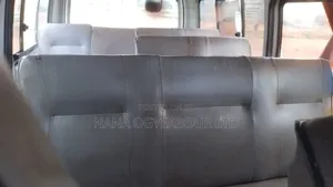 Toyota HiAce 2012 Silver
