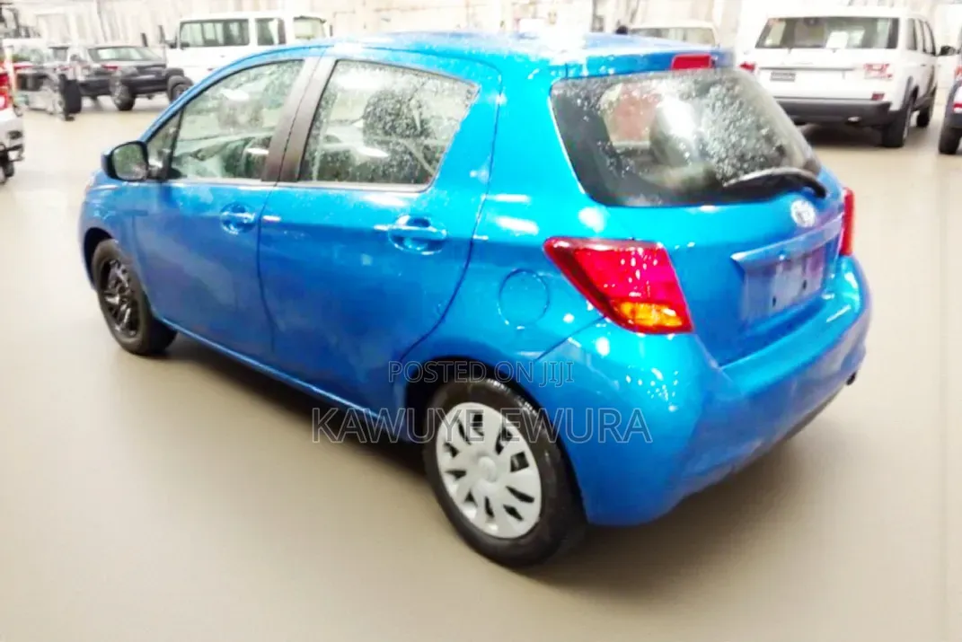 Toyota Yaris SE Hatchback 5dr 2017 Blue
