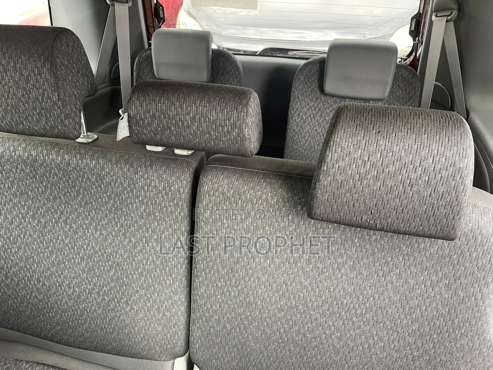 Toyota Sienta 1.5 AWD 2012 Brown