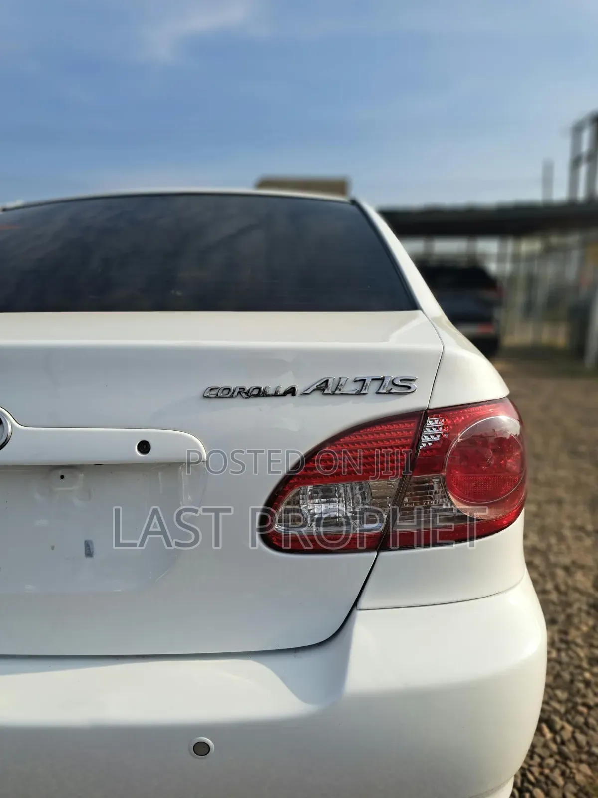 Toyota Corolla Altis 2010 White