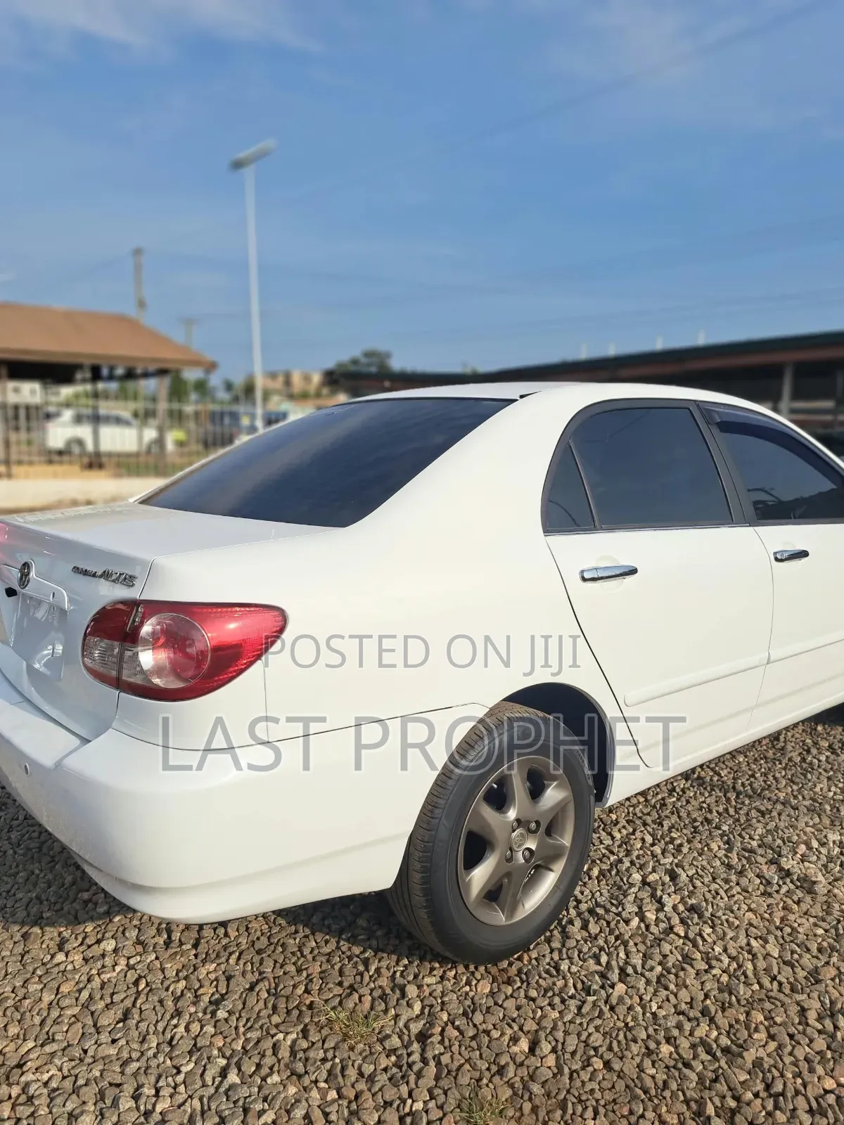 Toyota Corolla Altis 2010 White