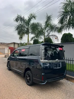 Toyota Voxy 2015 Black
