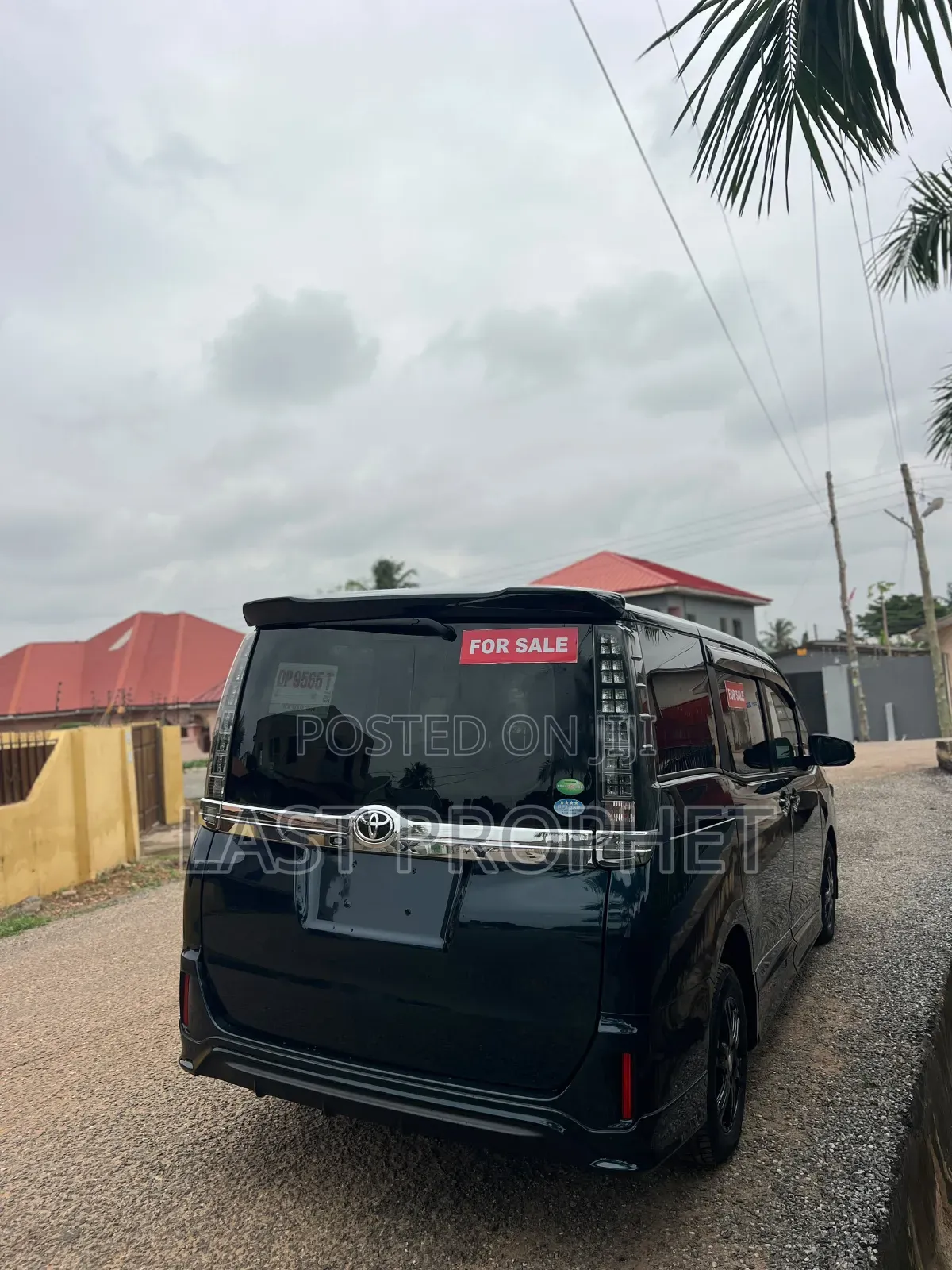 Toyota Voxy 2015 Black