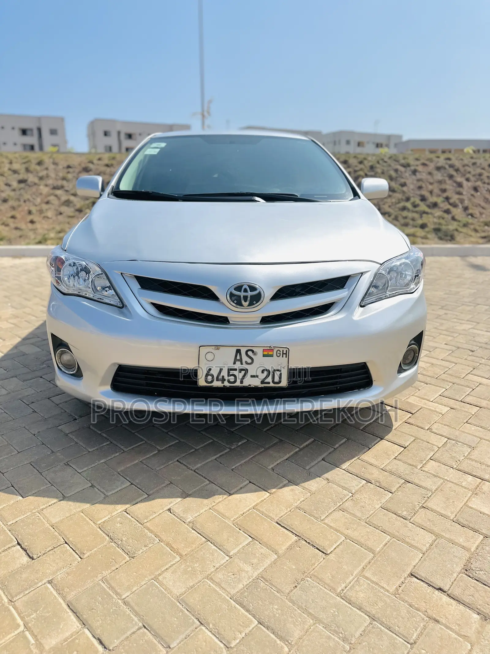 Toyota Corolla LE 4dr Sedan (1.8L 4cyl 4A) 2011 Silver