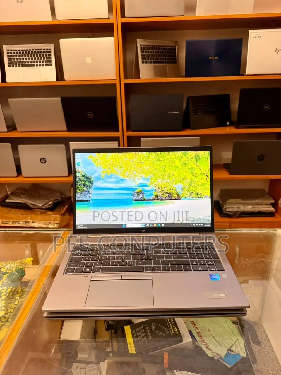 Laptop HP ZBook Firefly G8 16GB Intel Core i7 SSD 256GB