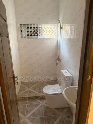 2bdrm Apartment in Close To Sakumono, Baatsona Total for rent