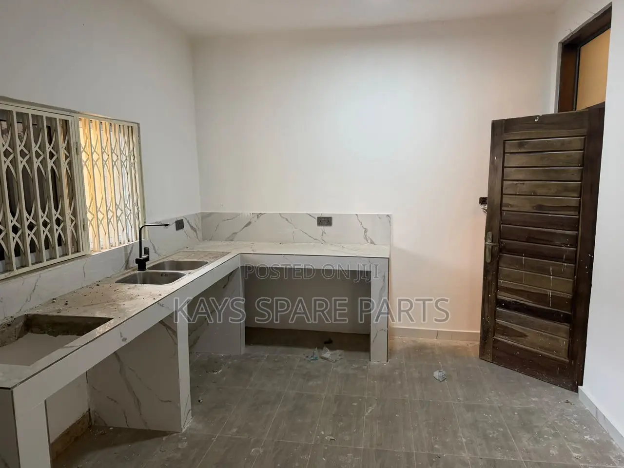 2bdrm Apartment in Close To Sakumono, Baatsona Total for rent