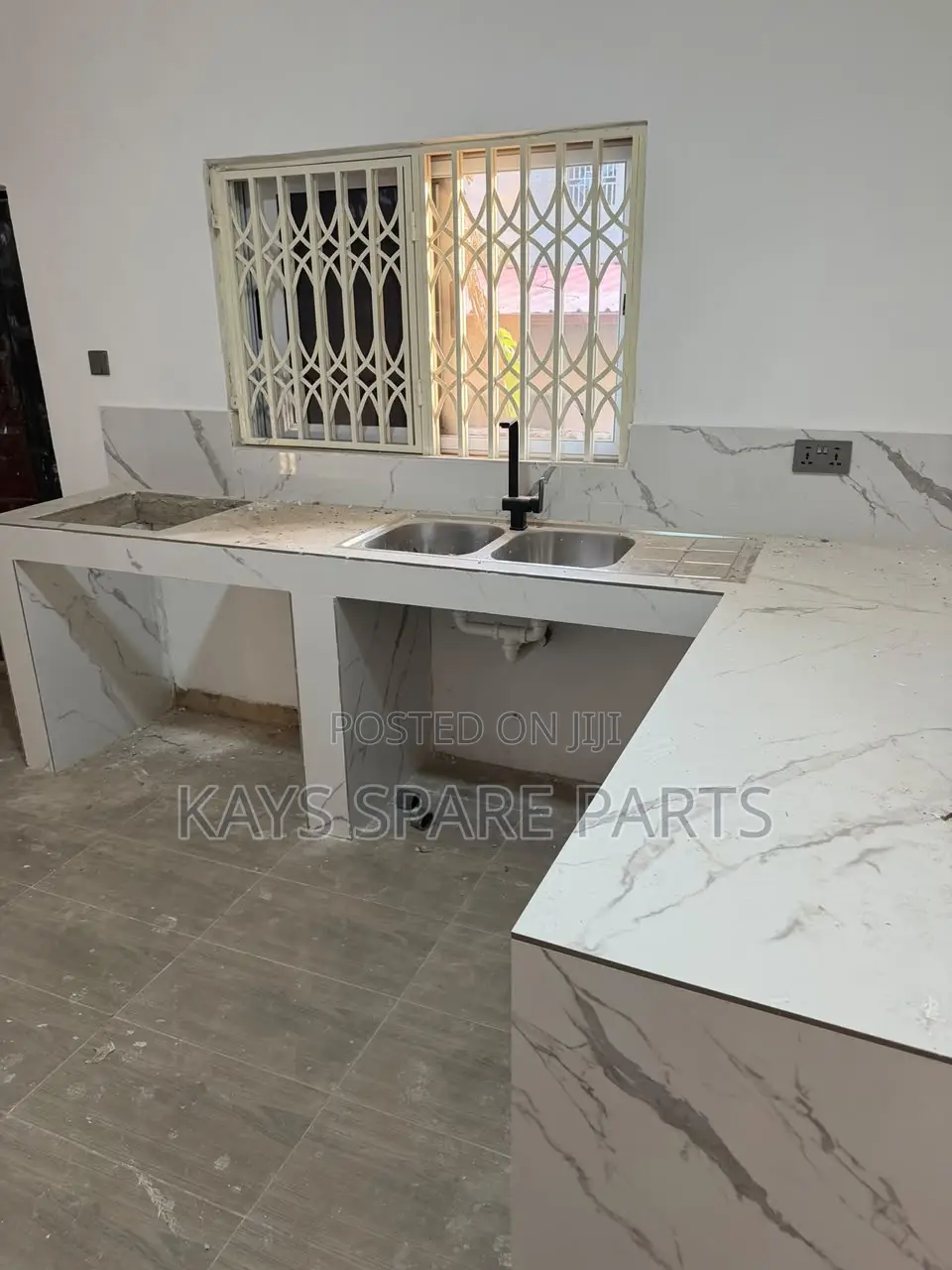 2bdrm Apartment in Close To Sakumono, Baatsona Total for rent
