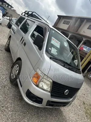 Nissan Caravan (Urvan) 2012 Silver