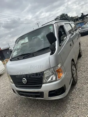 Nissan Caravan (Urvan) 2012 Silver