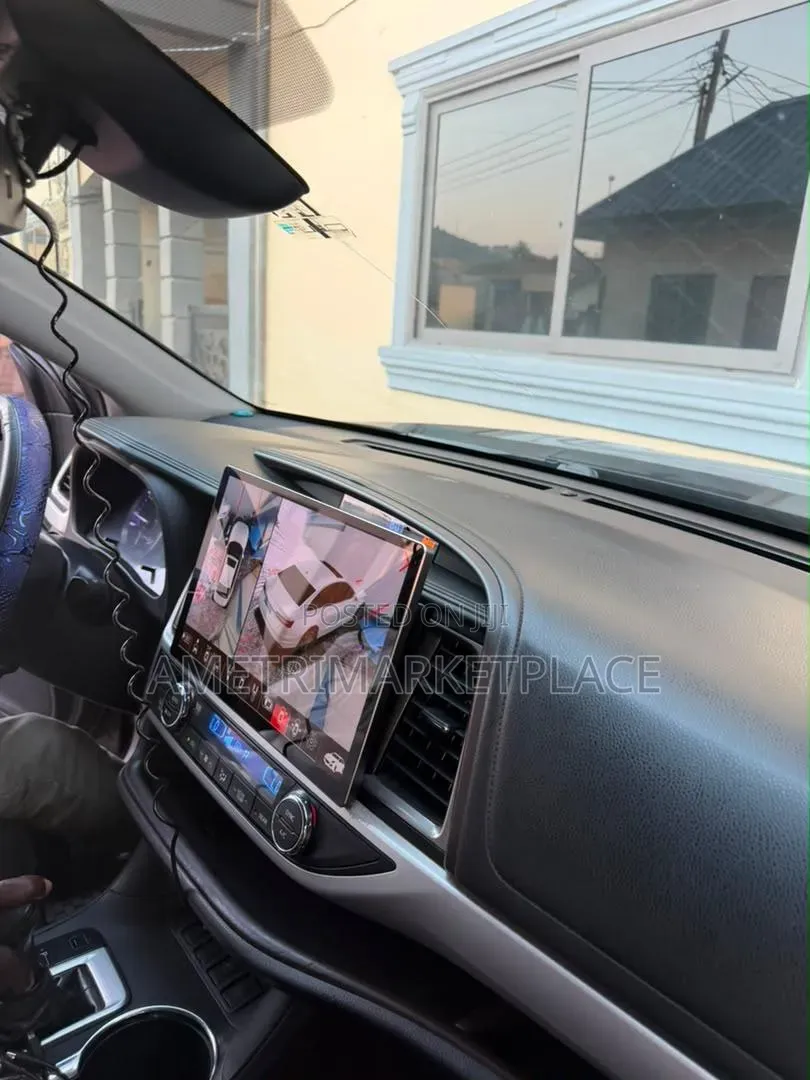 Toyota Highlander XLE 2019 Black