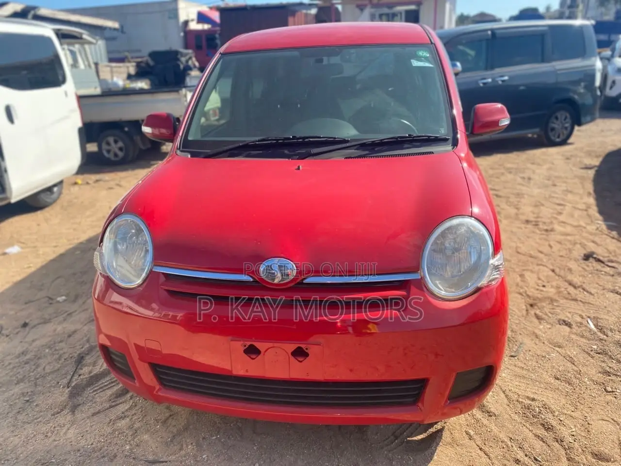 Toyota Sienta 1.5 FWD 2013 Red
