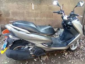Yamaha Majesty 2021 Gray