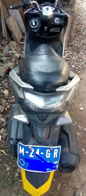 Yamaha Majesty 2021 Gray