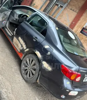 Toyota Corolla 2010 Black