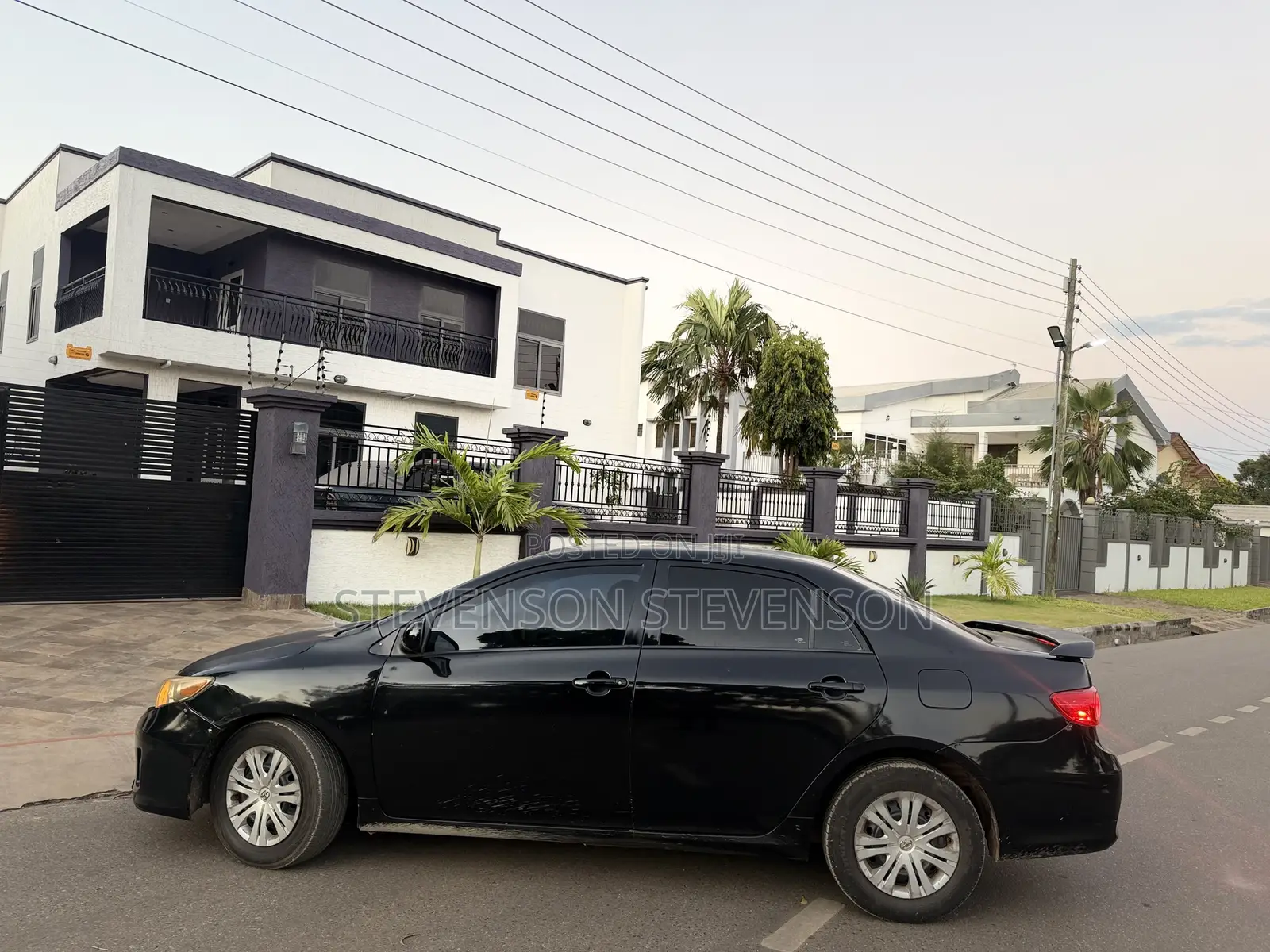 Toyota Corolla LE 4dr Sedan (1.8L 4cyl 4A) 2011 Black