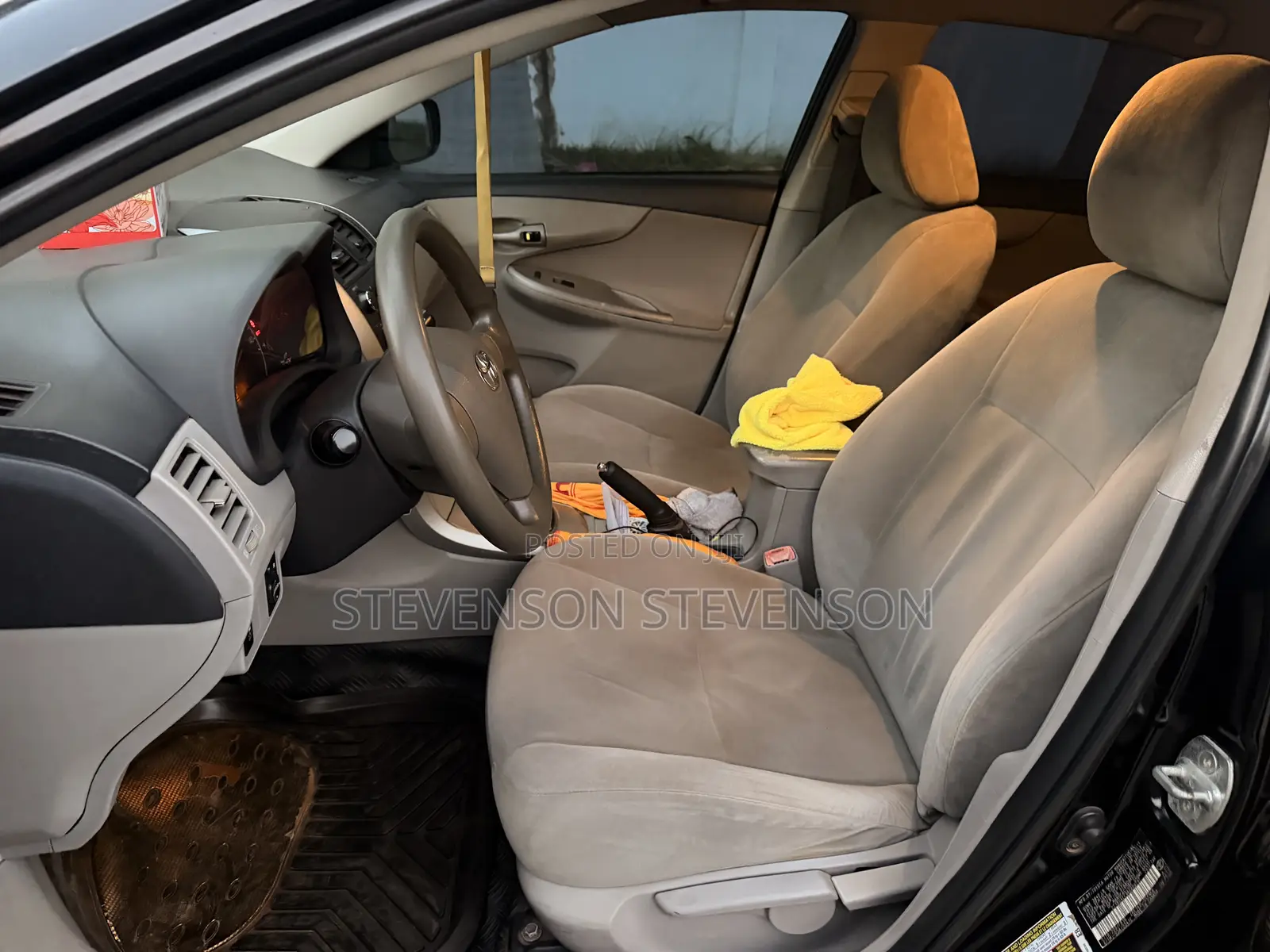 Toyota Corolla LE 4dr Sedan (1.8L 4cyl 4A) 2011 Black