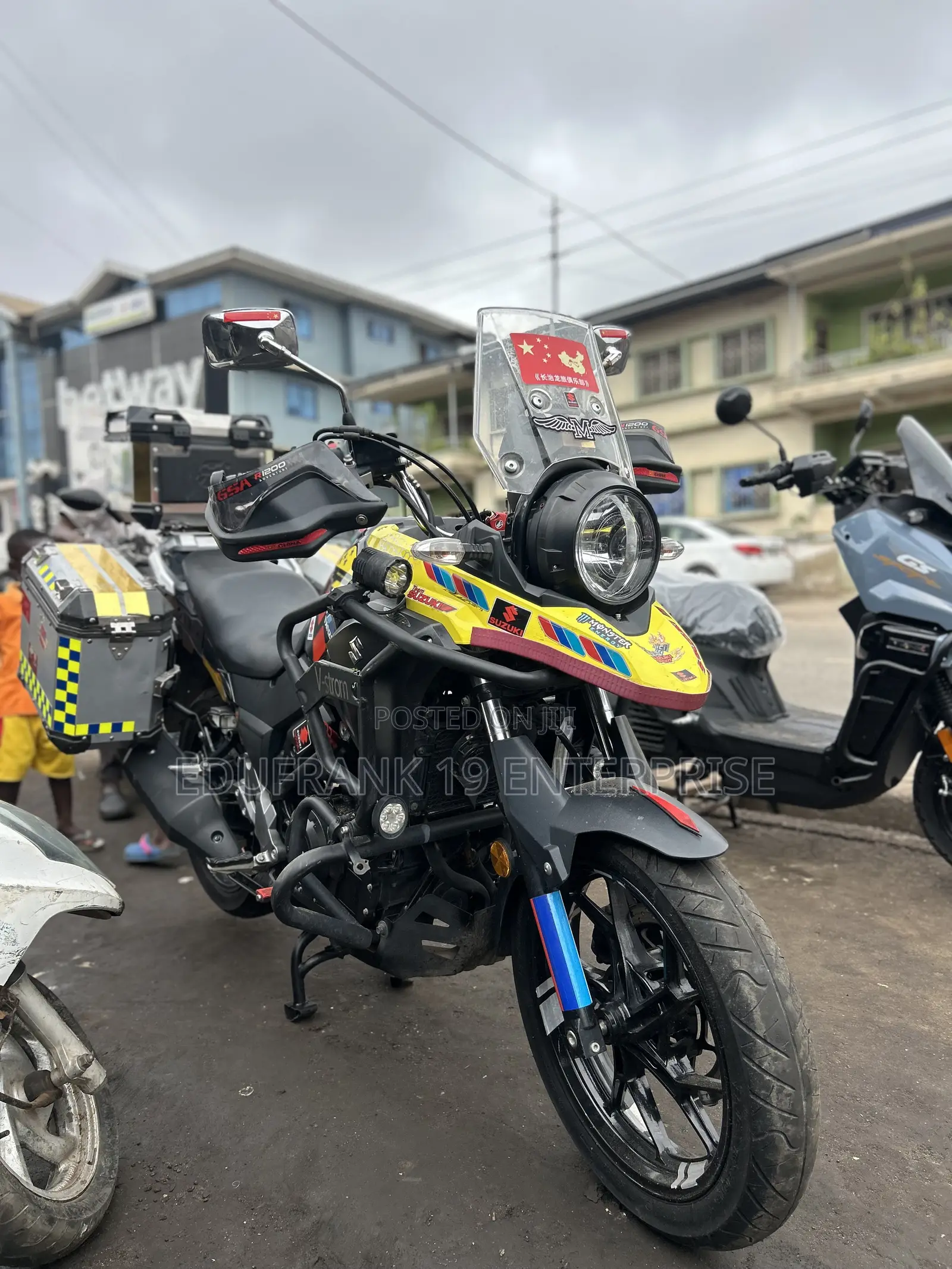Suzuki V-Strom 2023 Black