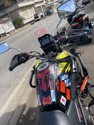 Suzuki V-Strom 2023 Black