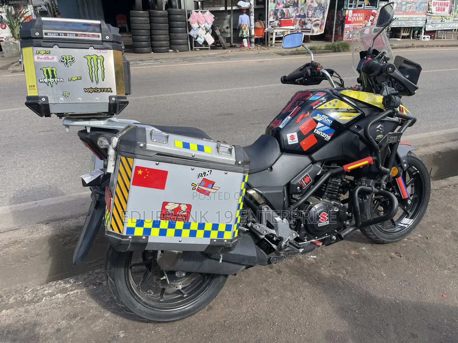 Suzuki V-Strom 2023 Black