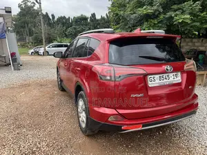 Toyota RAV4 2016 Red