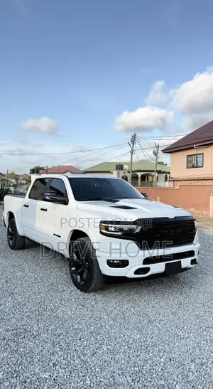 RAM 1500 Classic SLT Fleet Crew Cab 4WD 5.6 ft SB 2024 White