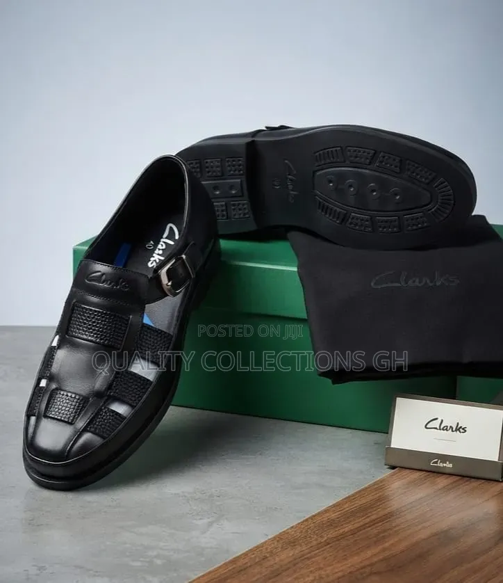 Authentic Clarks Close Toe