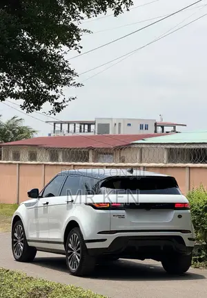 Land Rover Range Rover Evoque R-Dynamic HST 2022 White