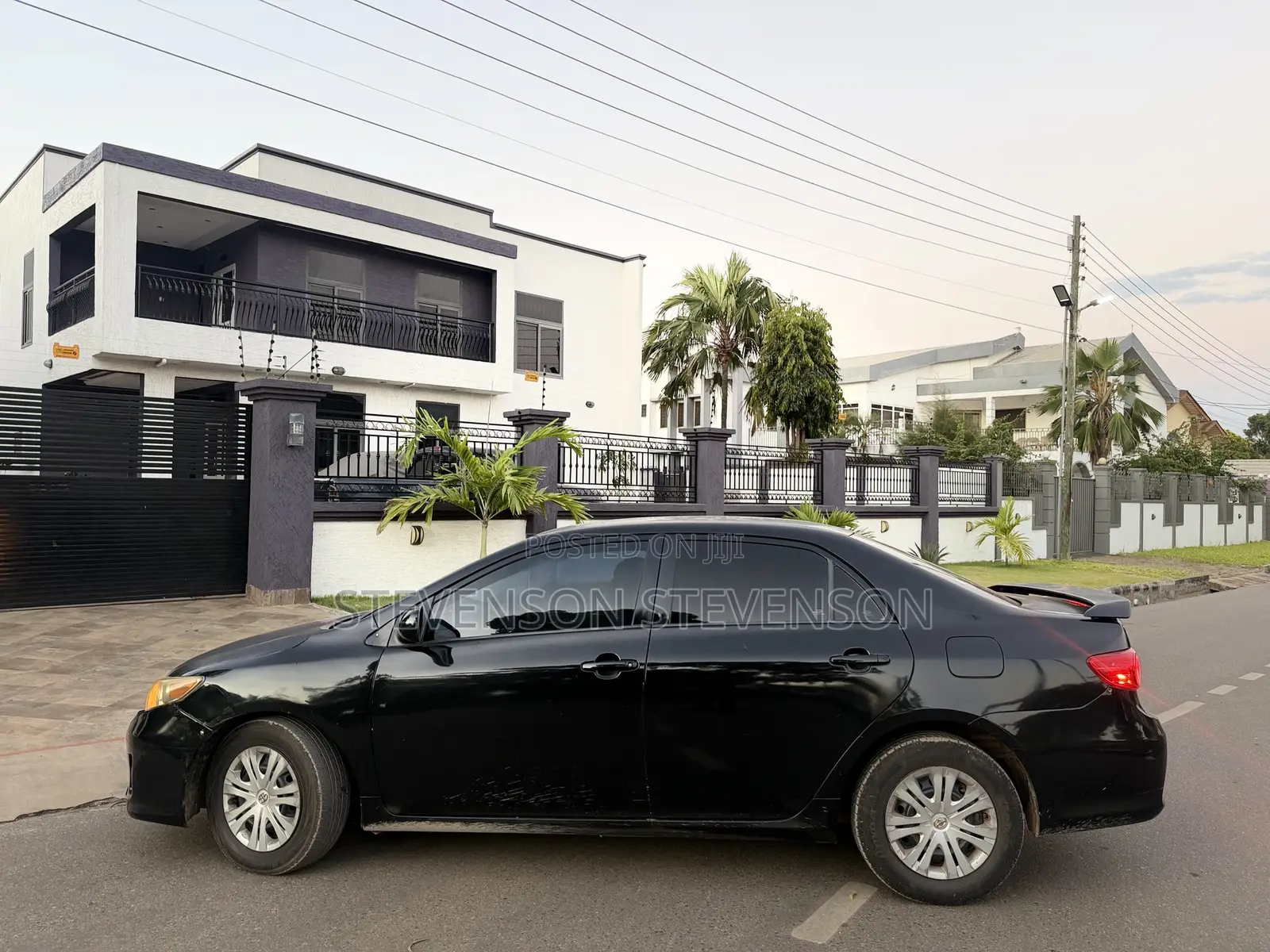Toyota Corolla LE 4dr Sedan (1.8L 4cyl 4A) 2011 Black